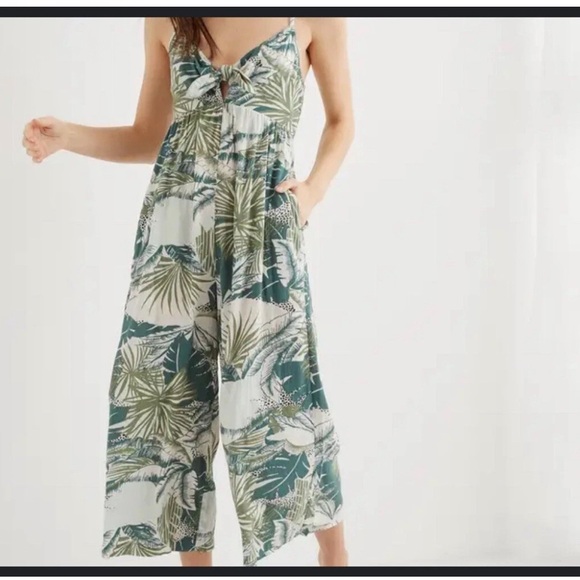 aerie Pants - NWT Aerie XXL Tropical Print Tie Front Wide Leg Jumpsuit Pockets Vacation